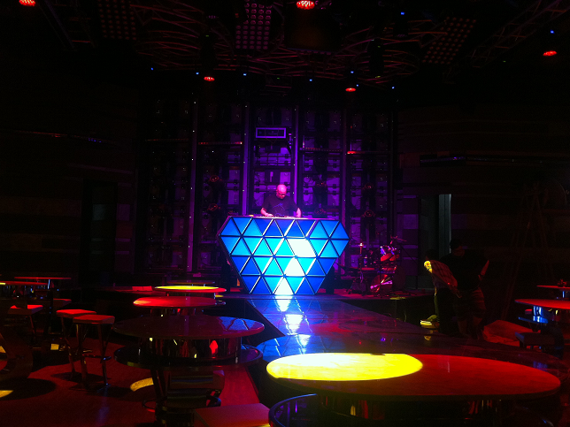 չ^b30ƽ׸LED@ʾg(sh)QһƷLEDX