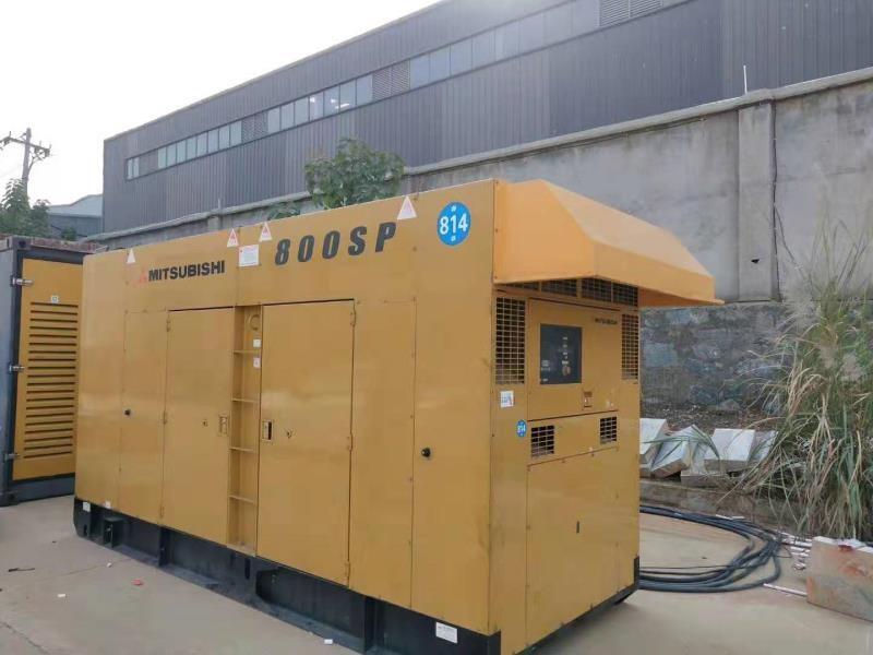 1500KW柴油發(fā)電車租賃省油助力企業(yè)降低運營成本