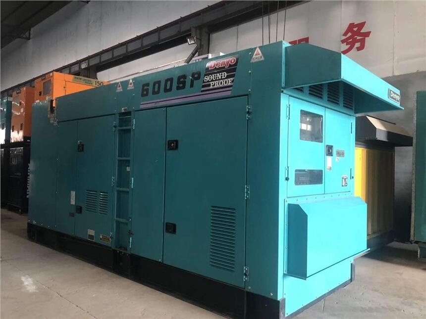 250KW租賃柴油發電車本地租賃專業服務讓您無憂用電