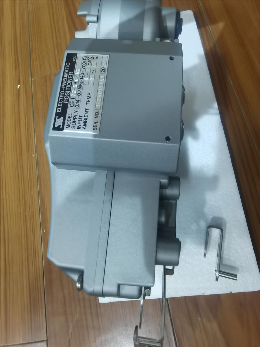 CE102-LB5/K2-M1 CE102-LB5/K2-M2 CE102-LB5/K2-M3 yT