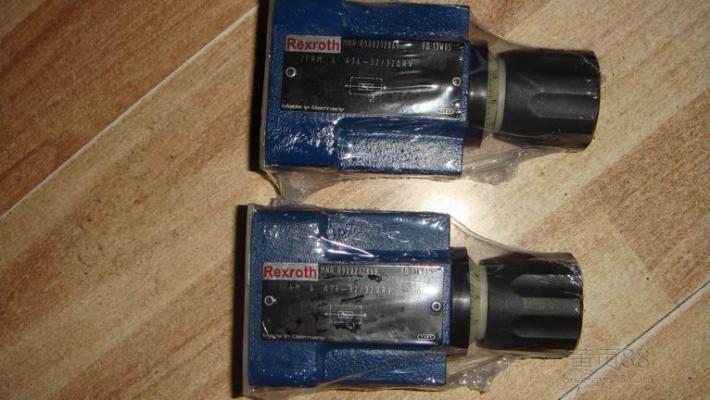 R900598583 4WE10R3X/CG24N9K4 ʿ(l)Rexroth