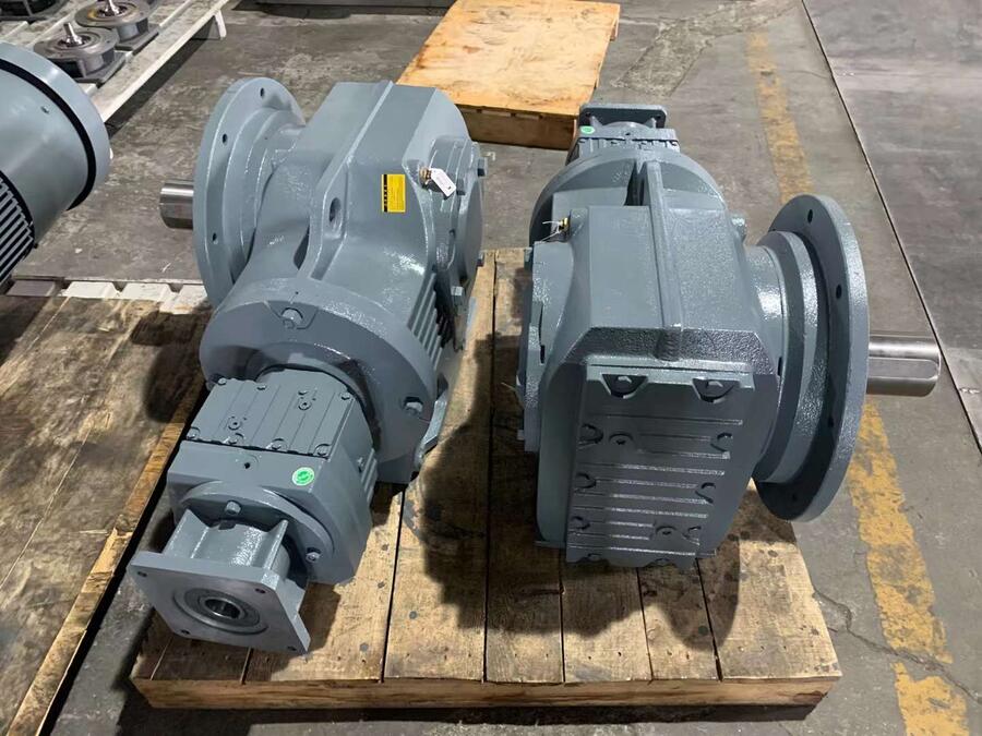 KAF57-Y1.5KW-35.7M1直角減速機