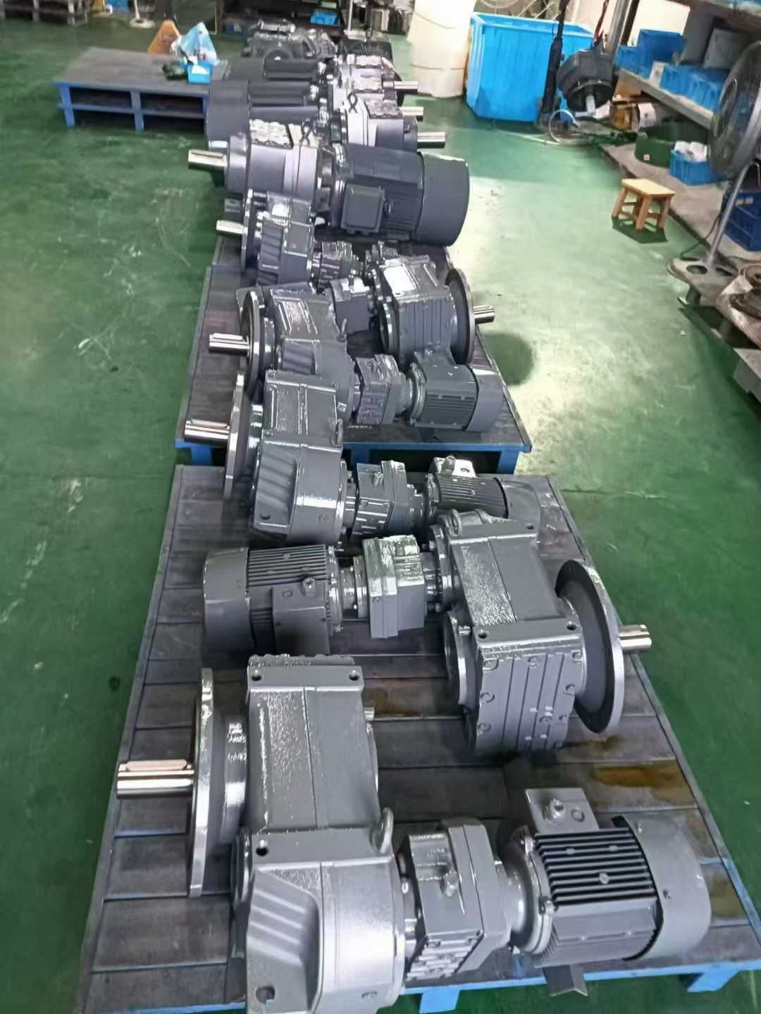 SAF77-Y1.5KW-137.48늙CpٙCMC2PVHF09