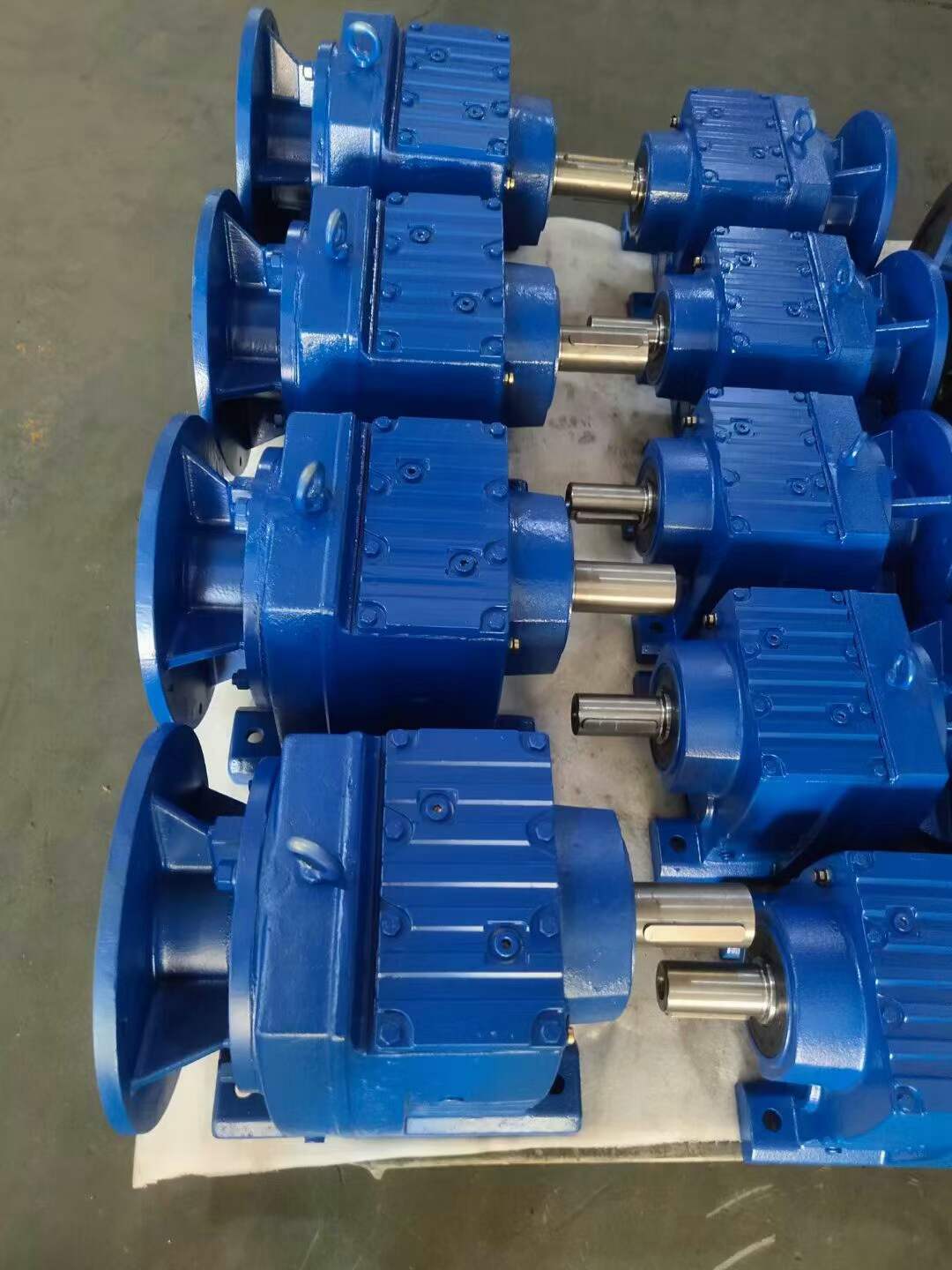 SAF67-Y1.5KW-NA30M5AD40-I直角減速機DLR09