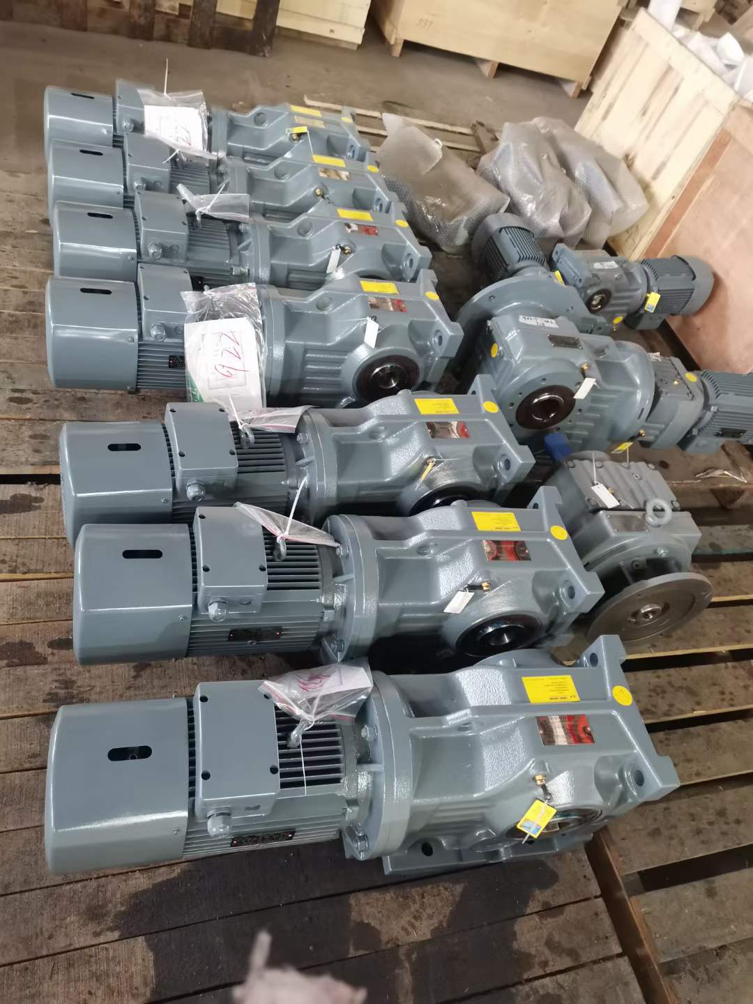 SF57-Y1.1KW-45.92M5A平行減速機KAD88