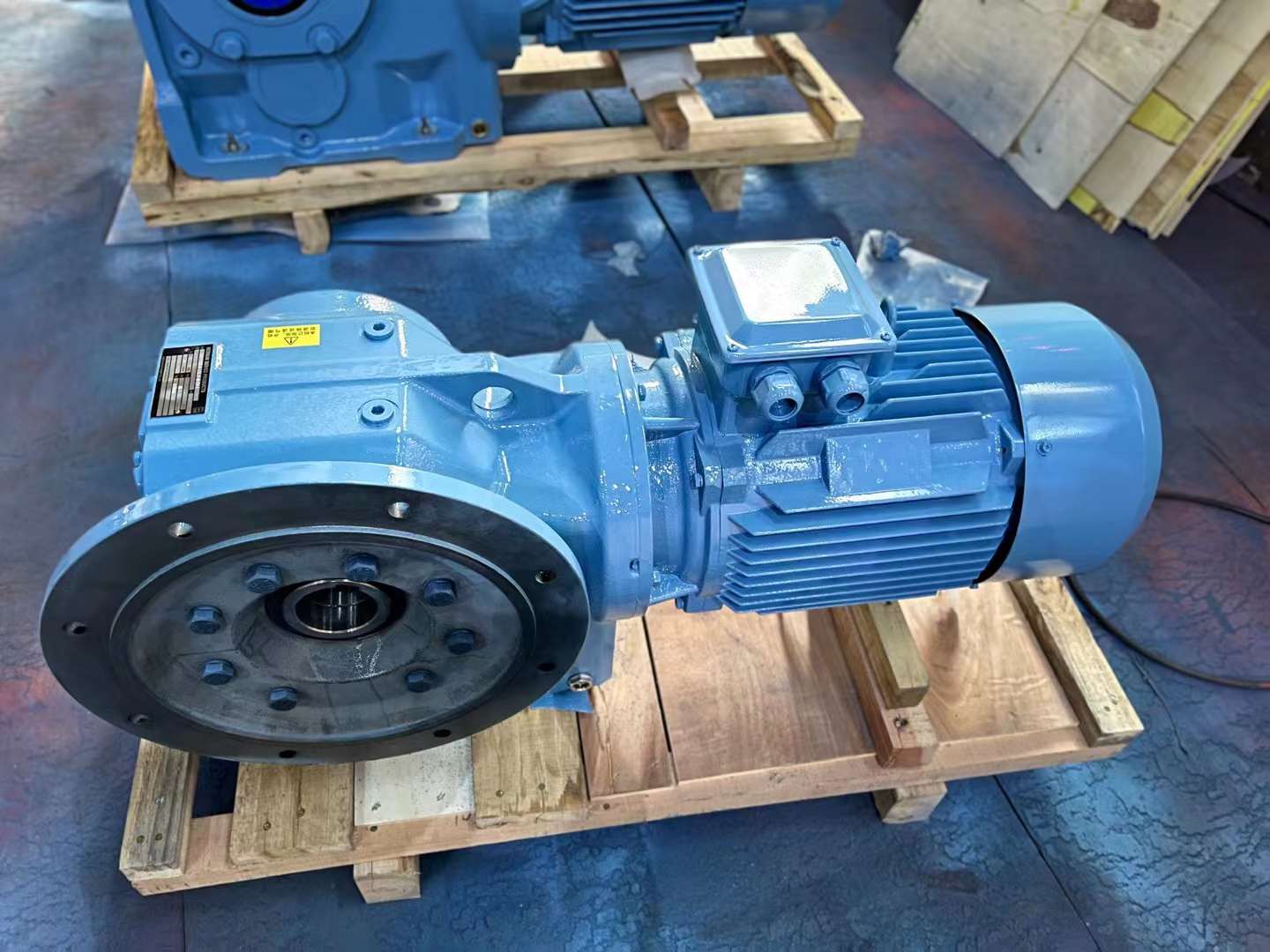 SAF67-Y1.5KW-NA30M5AD40-I直角減速機DLR09