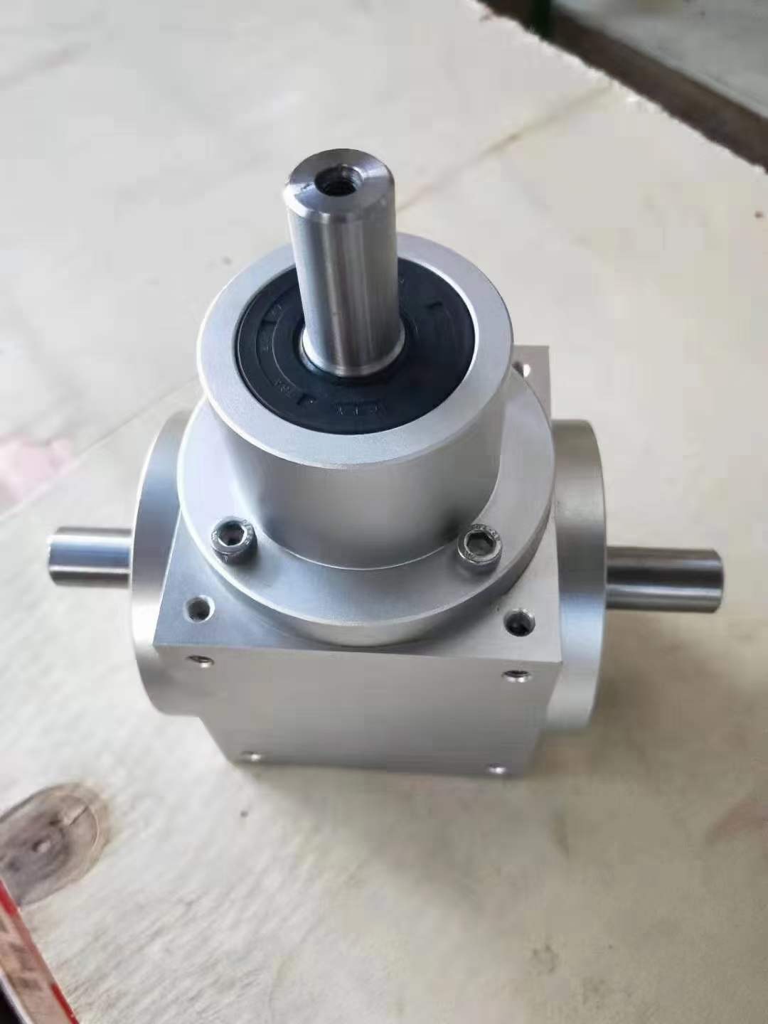 T16-1:1.5-1-L-B3底座減速機(jī)MC2PEHT09