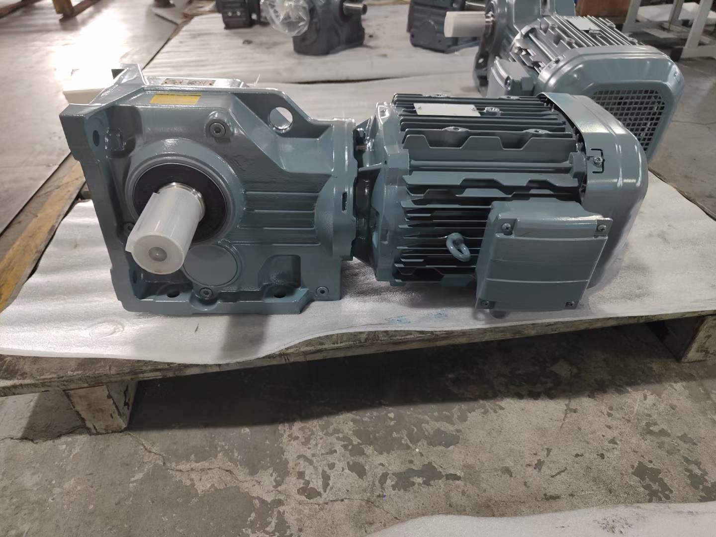 KF87-14.45M1A電機減速機MC2PLHF07