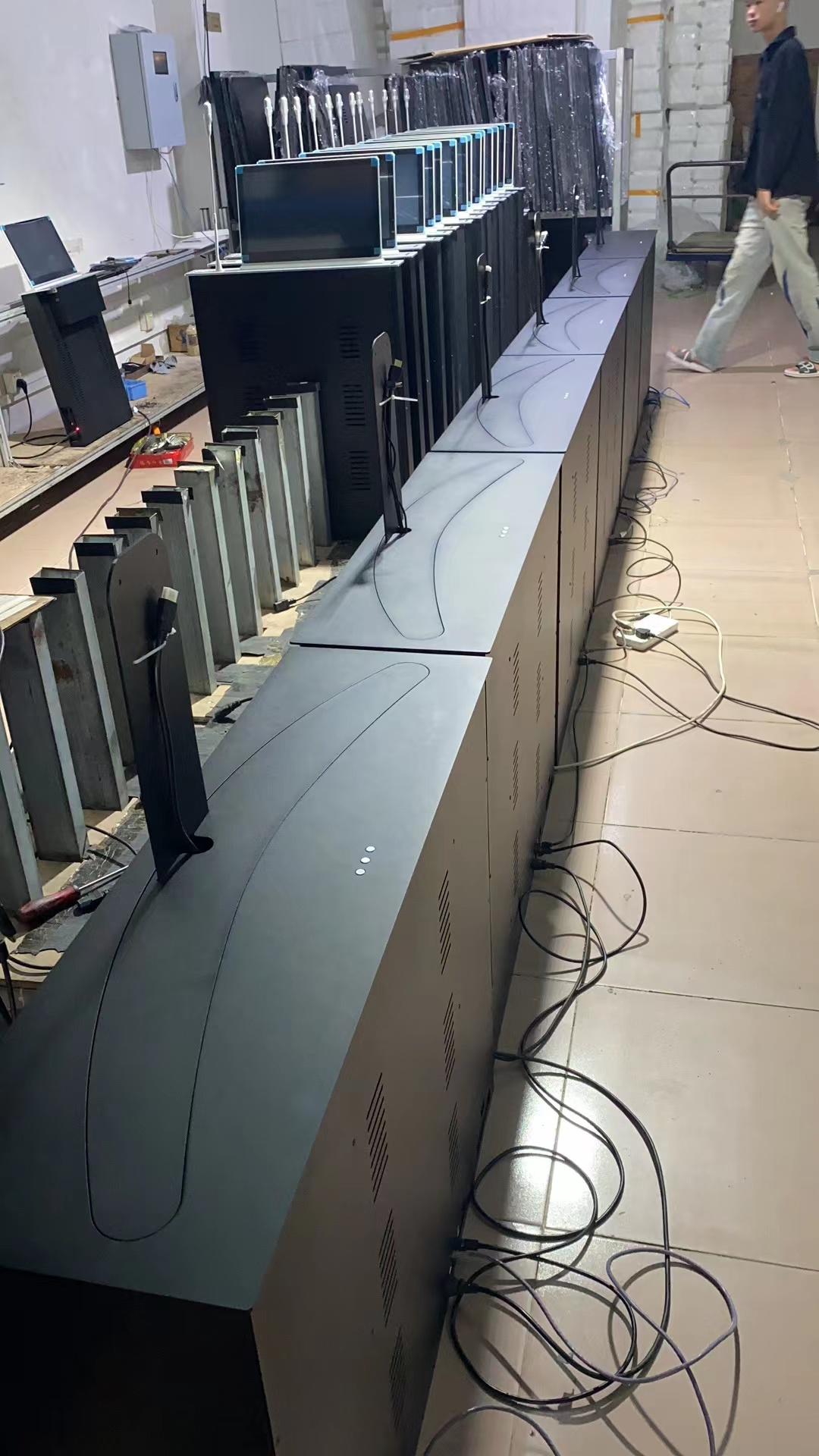 美格视听曲面屏升降一体机32寸液晶屏升降器音视频集成设计制造商